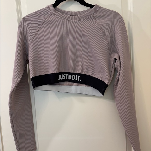 Nike Long Sleeve Crop Top medium - Picture 1 of 4